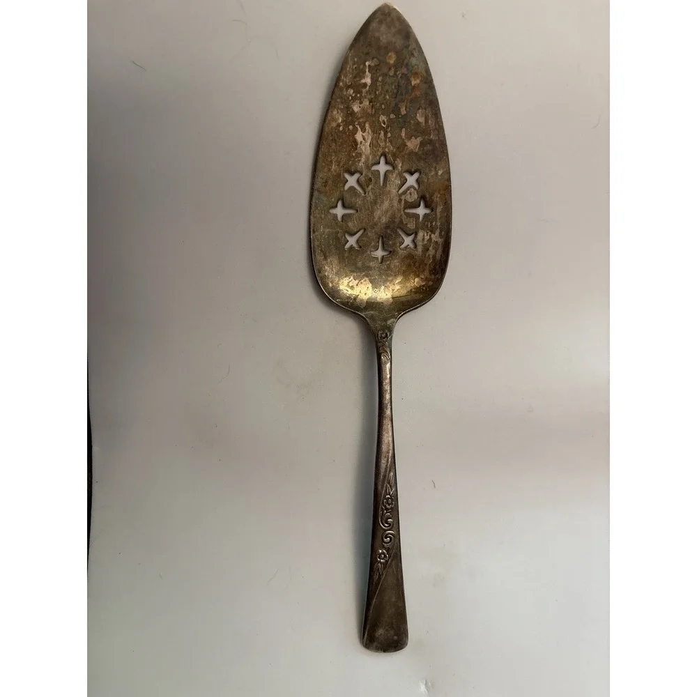 Vtg Revelation Silver Plate MCM Pierced Pie‎ Cake Desert Server Precious Flower
